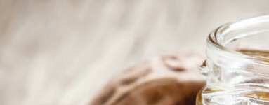 Orehovo olje (Juglans regia)